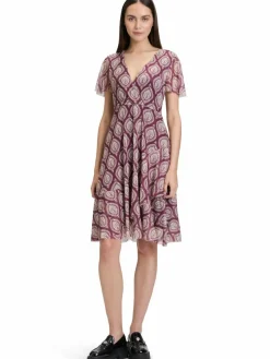 Cartoon Kleider*Damen Kleid aubergine beige gemustert