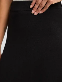 Y.A.S Röcke*Damen Rock - YASFonny schwarz uni